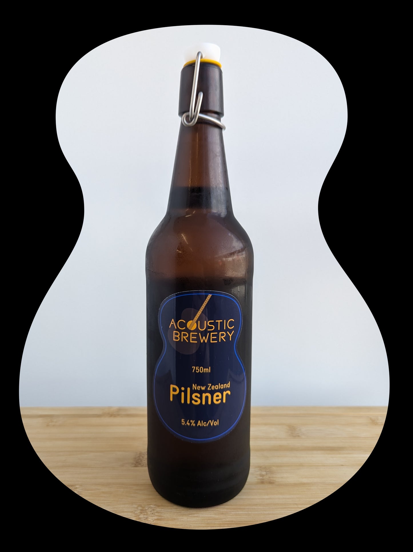 NZ Pilsner Glass Bottle 750ml